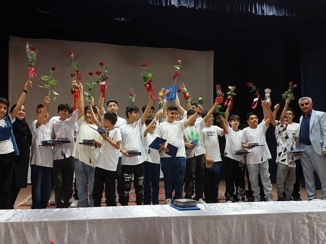 جشن فارغ التحصیلی