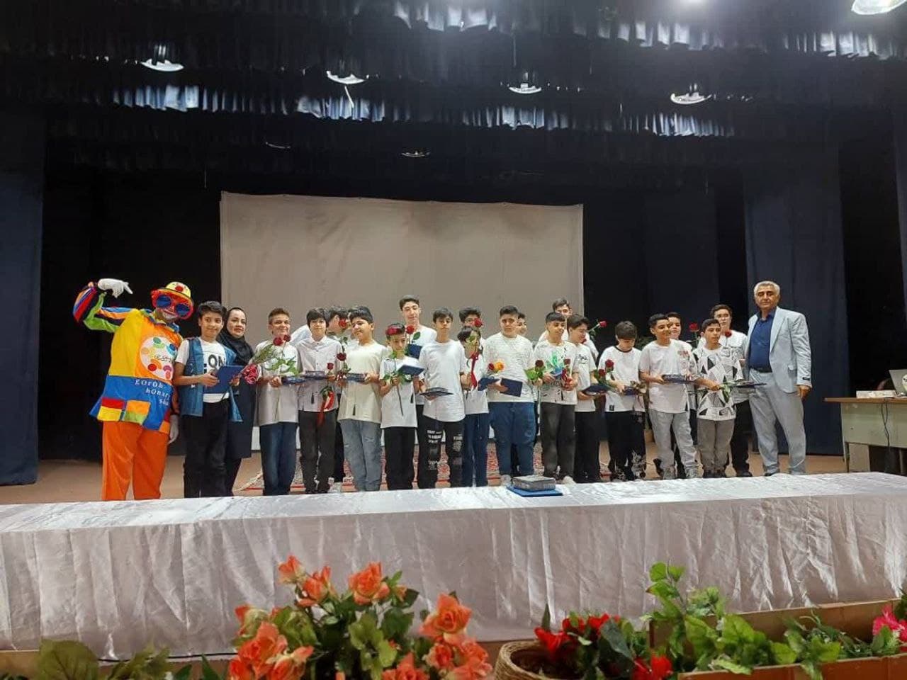 جشن فارغ التحصیلی