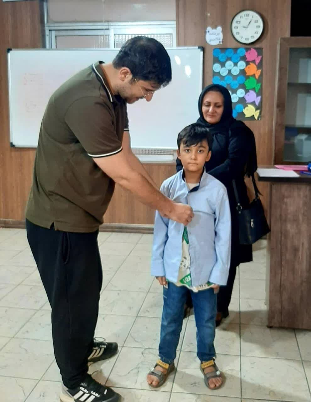 اندازه گیری و تحویل لباس فرم